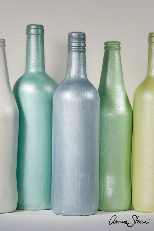 bottle-painted-with-chalk-paint-colours-mixed-with-pearlescent-glaze-by-annie-sloan-896-logo-600x900-2.jpg