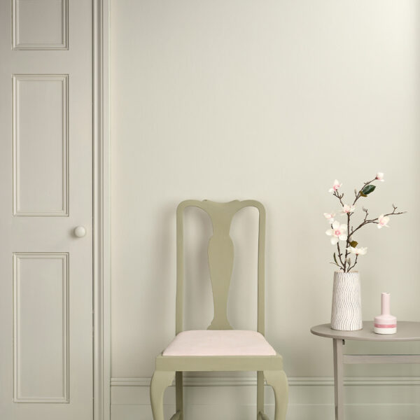 220008_SP-Rooms_1400x1024_0019_cotswold-green-door_06-With-Furniture-600x600.jpg